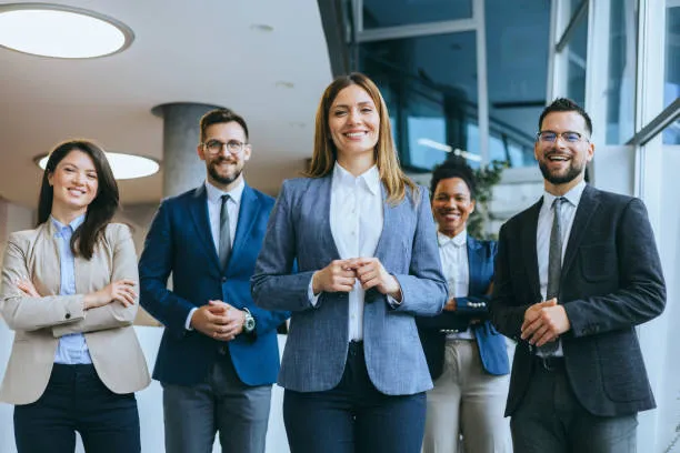 Команда специалистов за работой